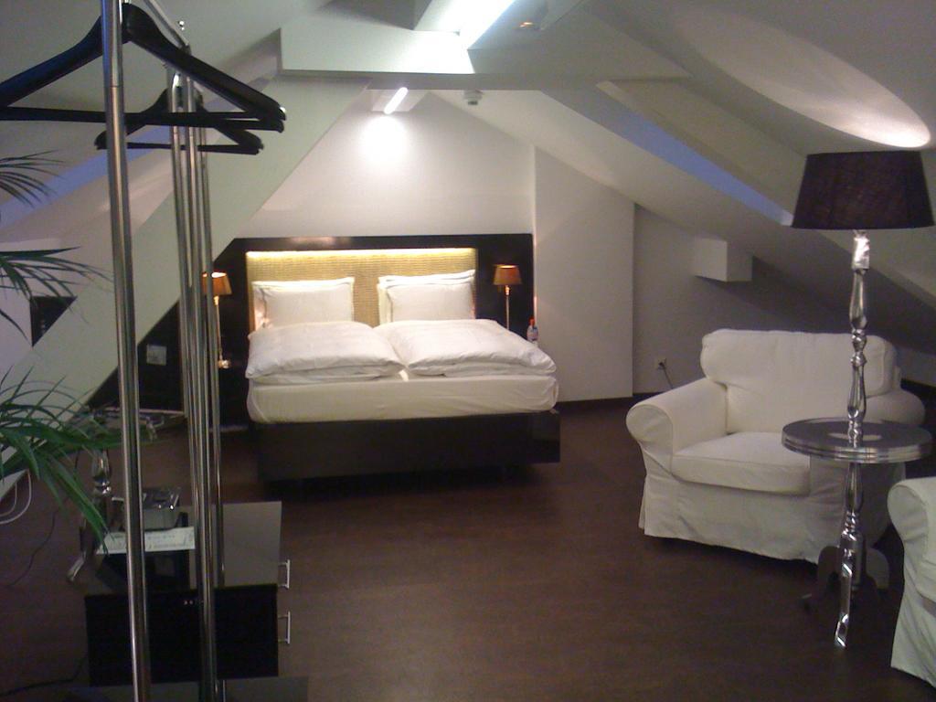 Boutique Hotel La Rinascente Локарно Экстерьер фото