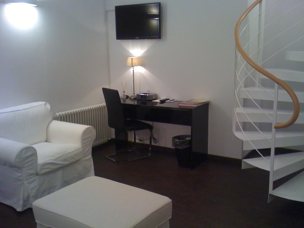 Boutique Hotel La Rinascente Локарно Экстерьер фото