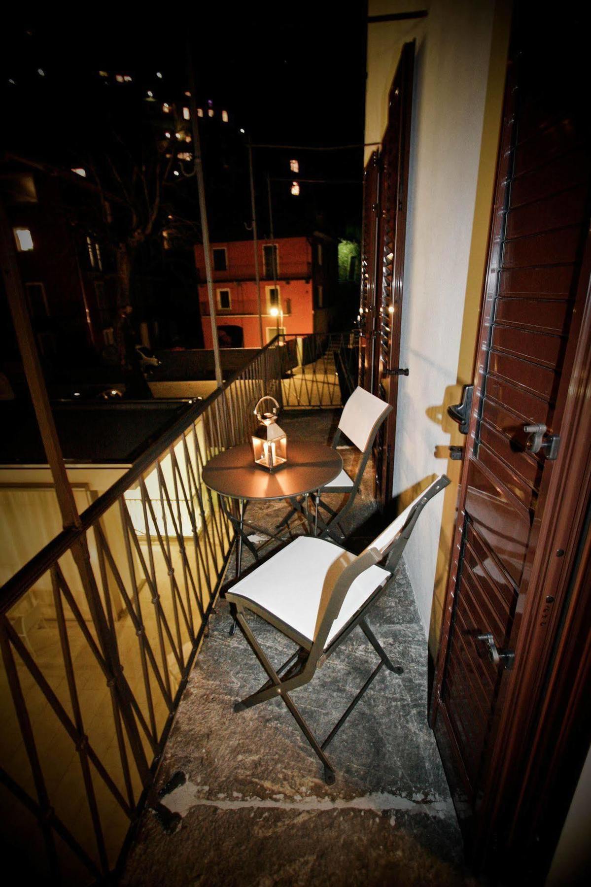 Boutique Hotel La Rinascente Локарно Экстерьер фото